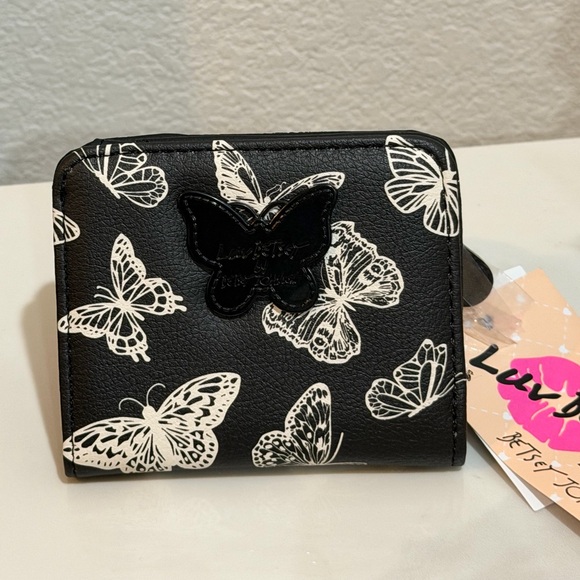 Betsey Johnson Handbags - BETSEY JOHNSON Black Butterfly Bifold Wallet 🦋